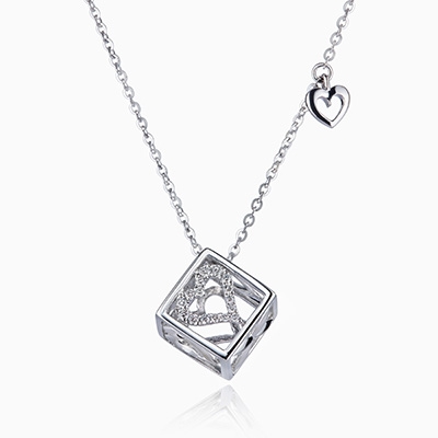 $t('六福珠寶')18K金颈链 - [LISTING CLOSED]"心门"18K金(白色)钻石颈链