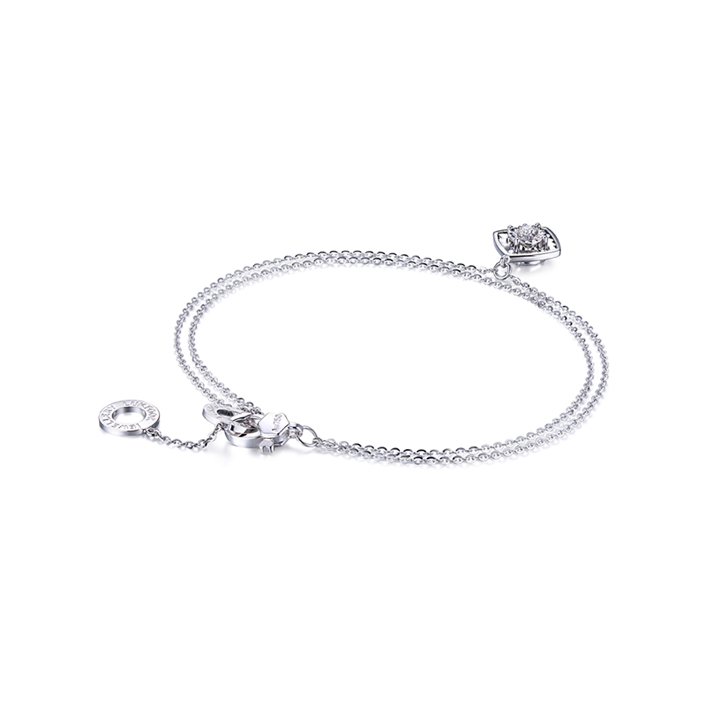 六福珠寶18K金手鏈 - "指耀芳華"18K金(白色)鑽石手鏈(放閃車花工藝)