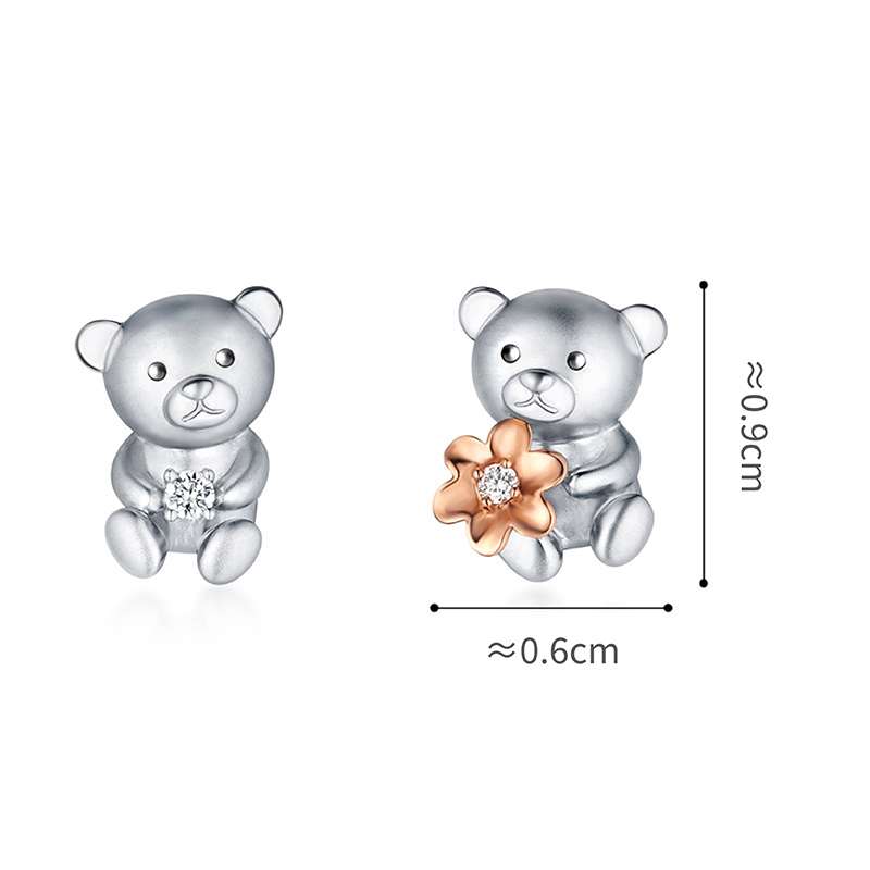 六福珠寶18K金耳環 - 【LISTING CLOSED】"甜蜜小熊"18K金(分色)鑽石耳環