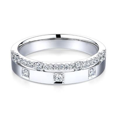 六福珠寶18K金戒指 - "鑽圈"18K金(白色)幾何雕刻鑽石戒指