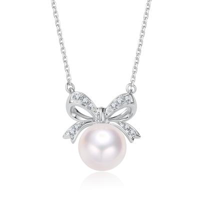 六福珠寶18K金頸鏈 - "蝴蝶結"18K金(白色)珍珠鑽石頸鏈