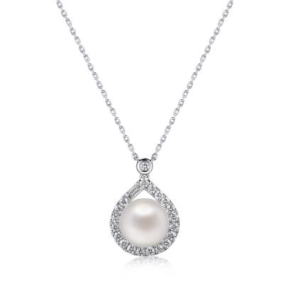 珍 ‧ 圓美系列"溫柔如水"18K金(白色)水滴型珍珠鑽石頸鏈