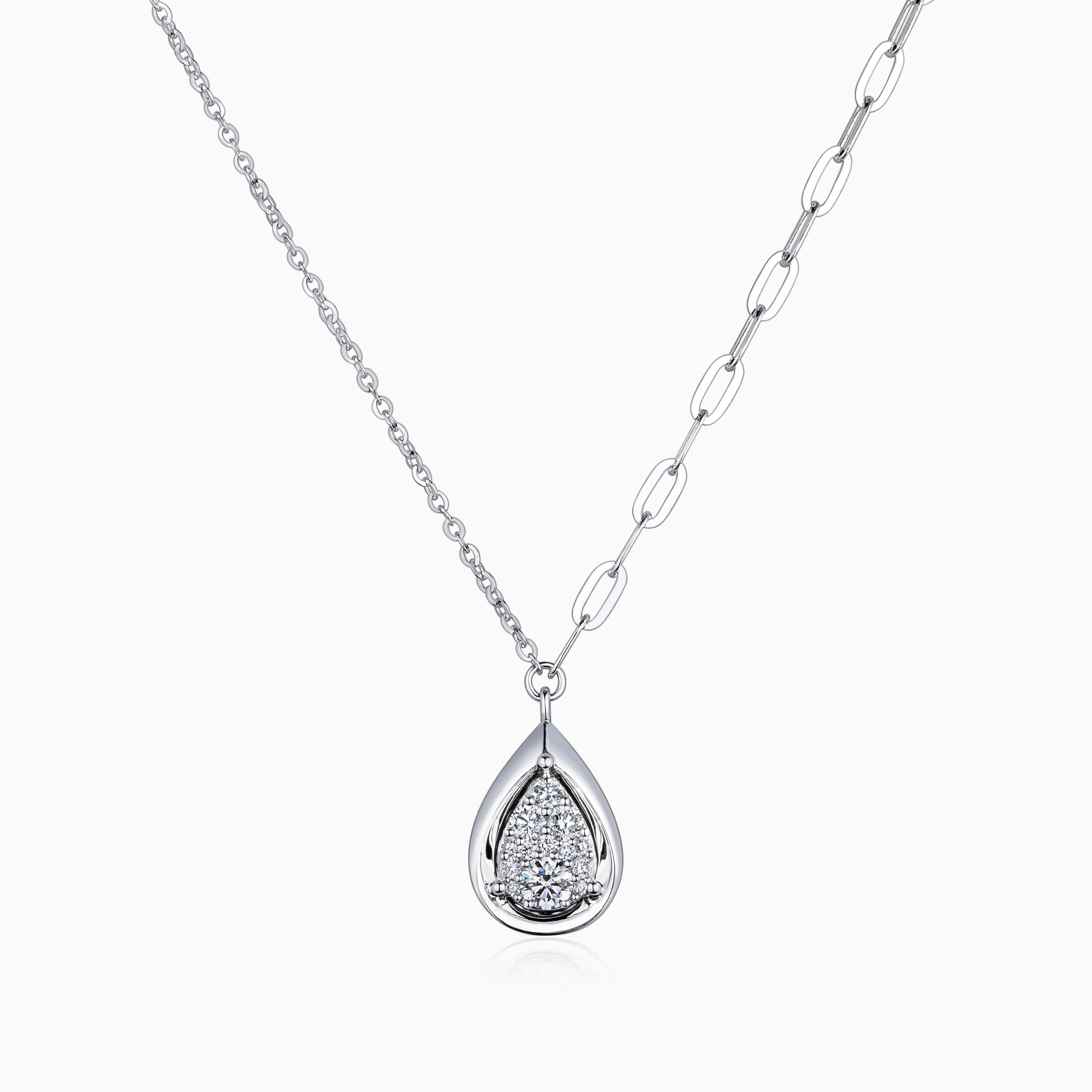 六福珠寶18K金頸鏈 - 18K金(白色)水滴造型鑽石頸鏈