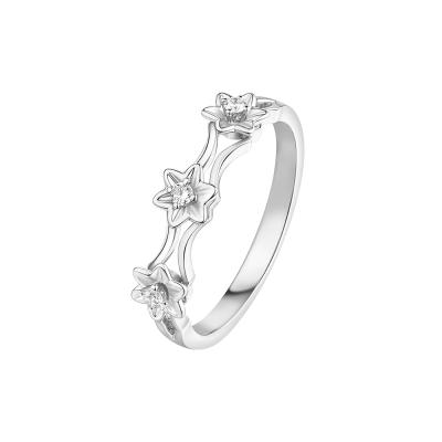 六福珠寶18K金戒指 - "星花"18K金(白色)鑽石戒指