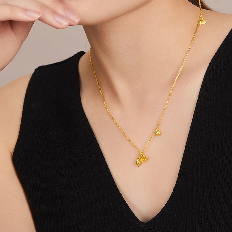 六福珠寶黃金頸鏈 - "蓮盛•蓬生"999.9黃金頸鏈