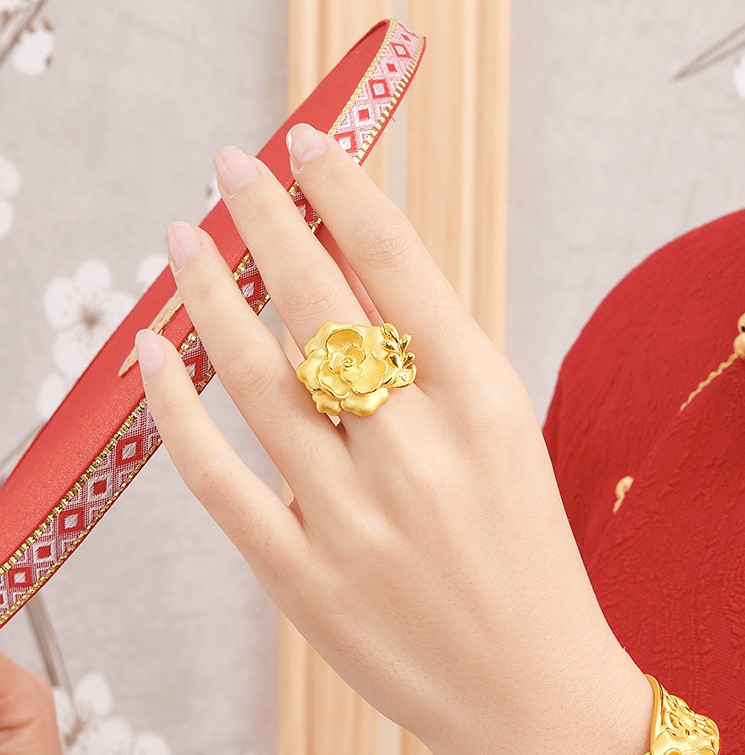 六福珠寶黃金戒指 - “玫瑰囍禮”999足金戒指