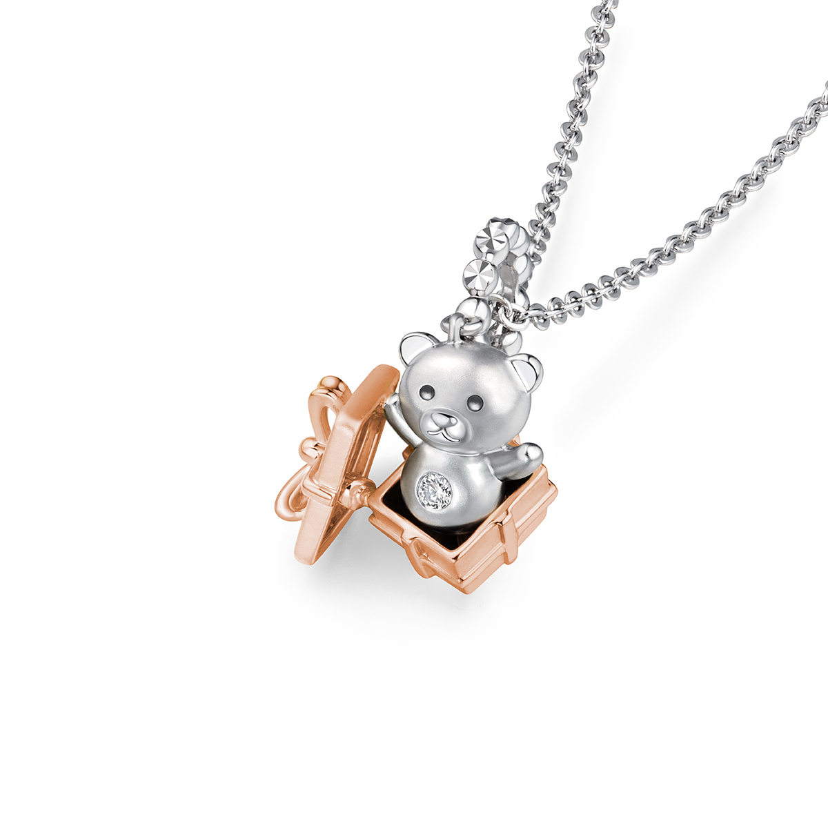 六福珠寶18K金串飾 - "禮物小熊"18K金(分色)鑽石串飾