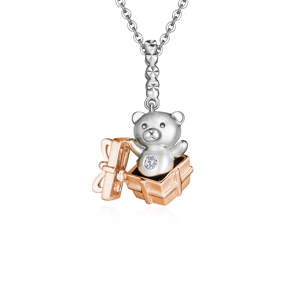 六福珠寶18K金串飾 - "禮物小熊"18K金(分色)鑽石串飾