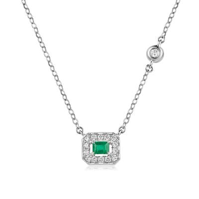 六福珠寶Glittering Treasure | 凝彩美寶18K金頸鏈 - "凝彩美寶"18K金(白色)祖母綠鑽石頸鏈