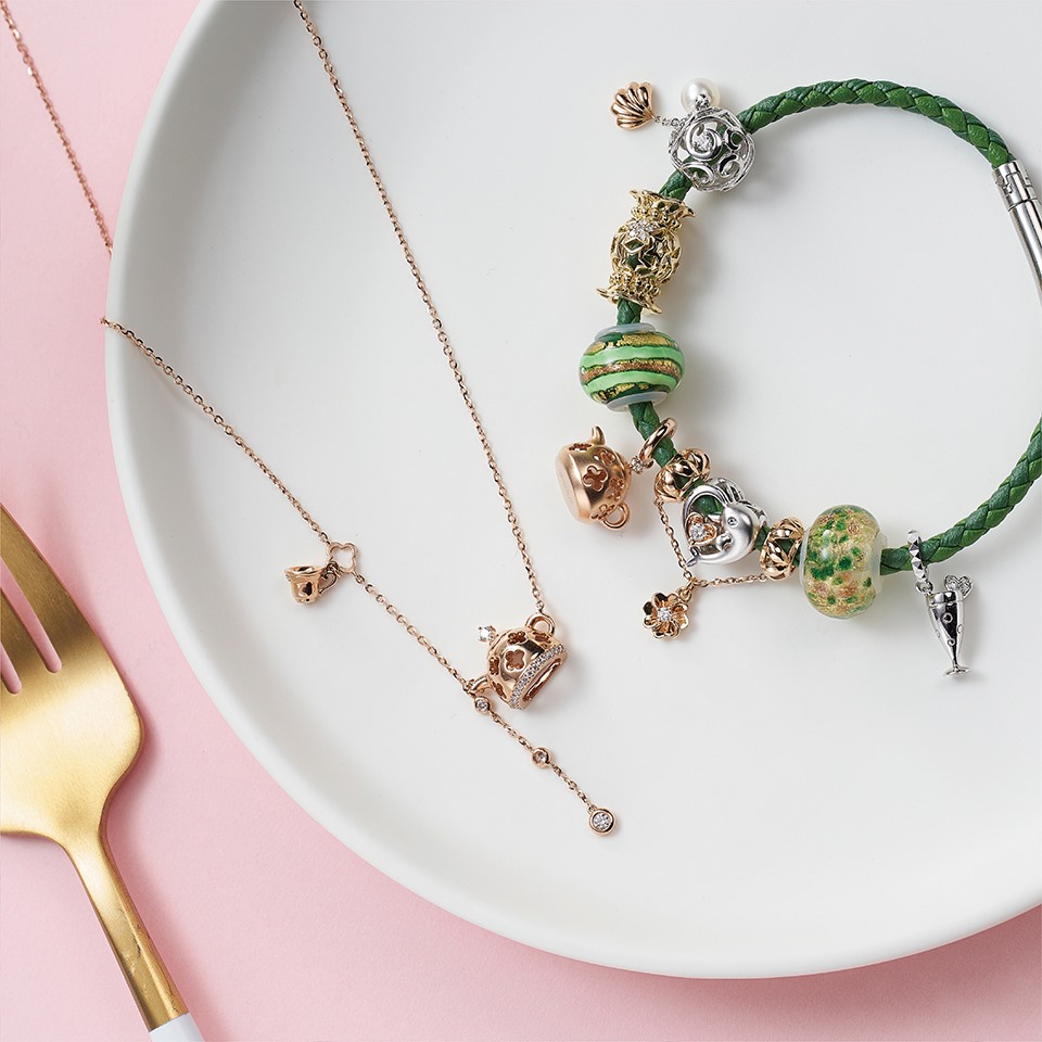 六福珠寶18K金串飾 - "海洋氣息"18K金(分色)珍珠鑽石串飾