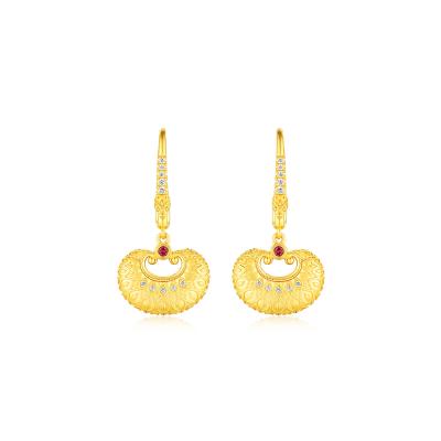 六福珠寶黃金耳環 - “如心「鎖」願”999.9黃金紅寶石鑽石耳環