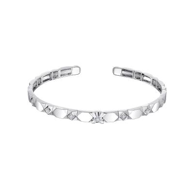 六福珠寶18K金手鐲 - “璀璨軌跡”18K金(白色)鑽石手鐲