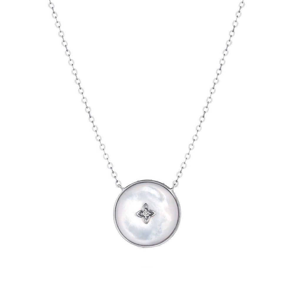 六福珠寶18K金頸鏈 - "十字花"18K金鑽石貝母頸鏈