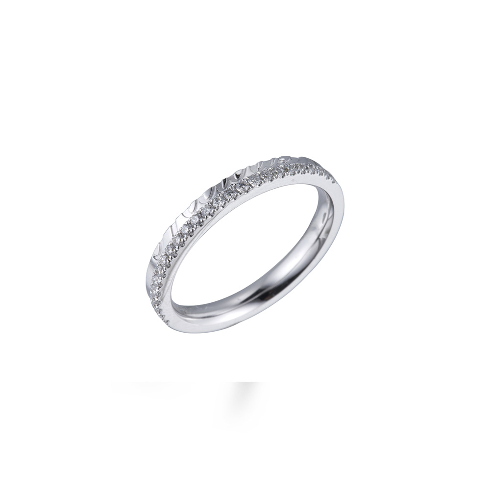 六福珠寶18K金對戒 - "一往情深-Precious"18K金(白色)鑽石訂婚/結婚對戒(女戒)
