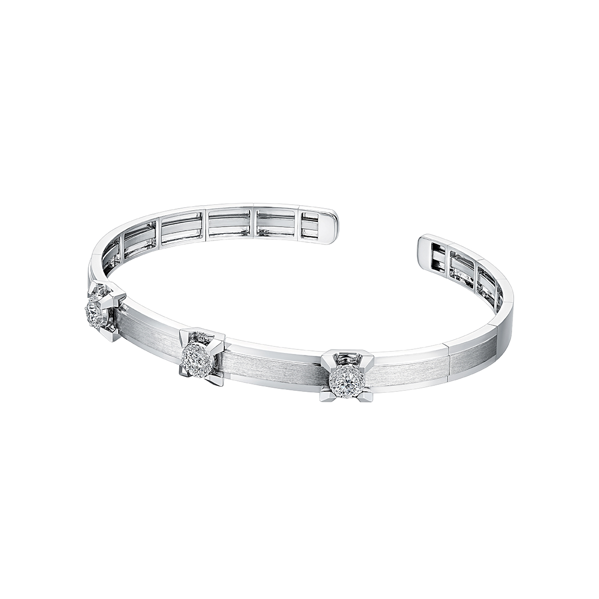 六福珠寶18K白金手鐲 - “簡耀鋒芒”18K金(白色)三角爪鑽石手鐲