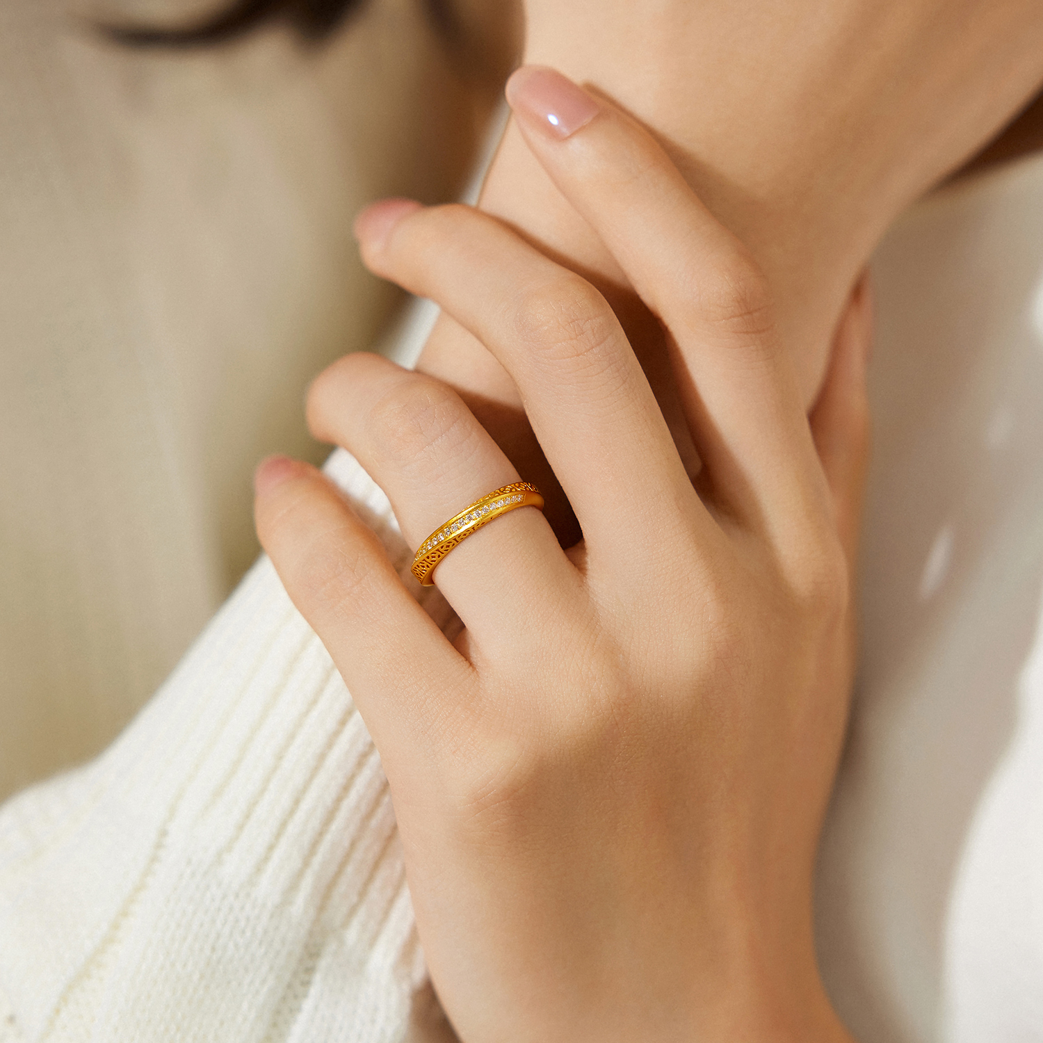 六福珠寶黃金戒指 - “浪漫軌跡”999足金鑽石戒指