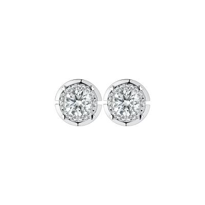 六福珠寶18K金耳環 - "閃耀之愛 "18K金(白色)鑽石耳環