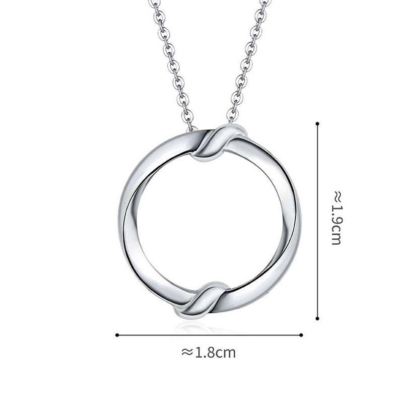 六福珠寶鉑金吊墜 - "環抱"950鉑金寶寶吊墜