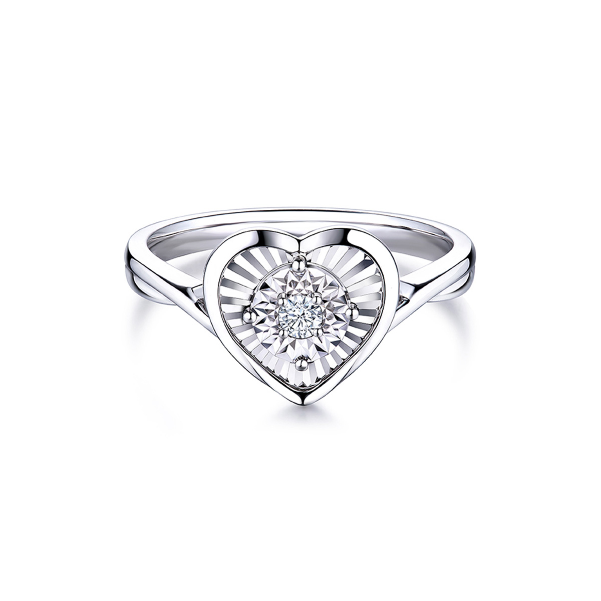 六福珠寶18K金戒指 - "心愛"18K金(白色)鑽石戒指(放閃車花工藝)