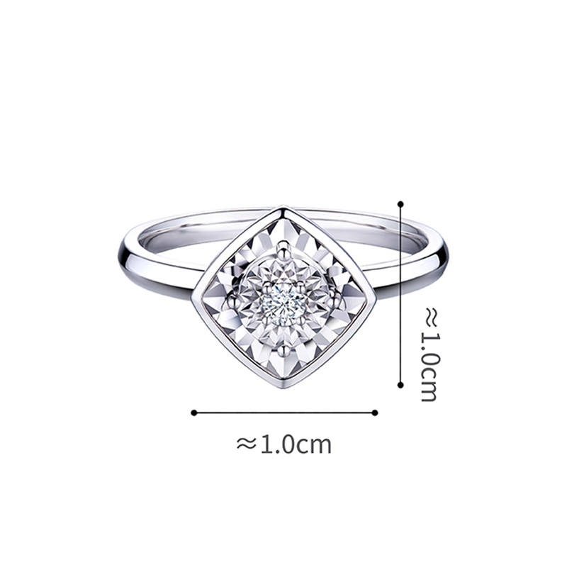 六福珠寶18K金戒指 - "「菱」瓏"18K金(白色)鑽石戒指(放閃車花工藝)