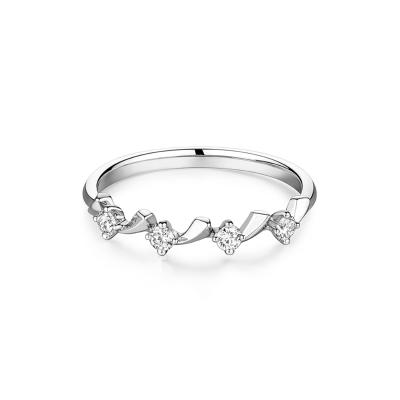 六福珠寶18K金戒指 - “指耀芳華”18K金(白色)鑽石戒指