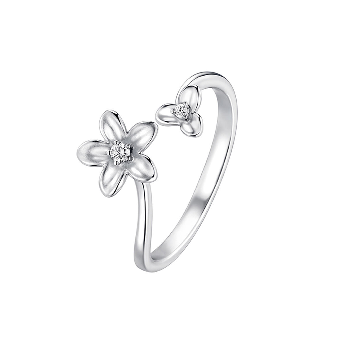 六福珠寶18K金戒指 - "小百合"18K金(白色)鑽石戒指