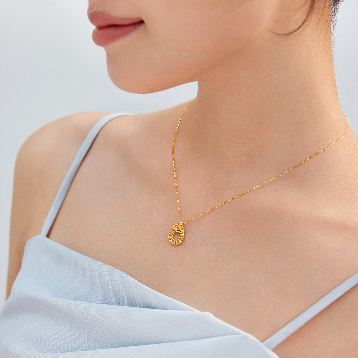 六福珠寶黃金頸鏈 - "冰‧鑽馬蹄"999足金頸鏈