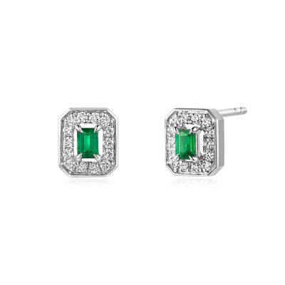 六福珠寶18K金耳環 - "凝彩美寶"18K金(白色)祖母綠鑽石耳環
