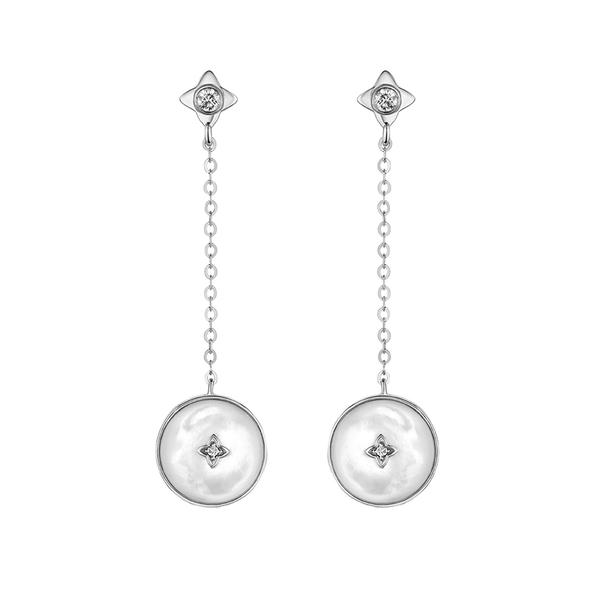 六福珠寶18K金耳環 - "完美守護"18K金(白色)鑽石貝母耳環