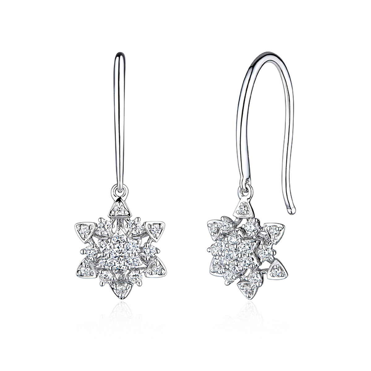 六福珠寶18K金耳環 - "星籟"18K金(白色)星形鑽石耳環