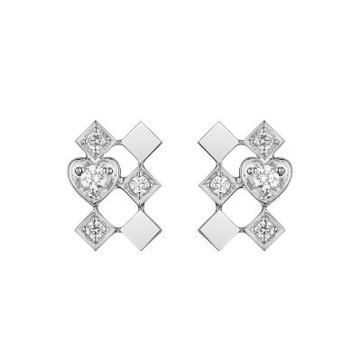 六福珠寶18K金耳環 - "幾何拼合"18K金(白色)拼合圖案鑽石耳環