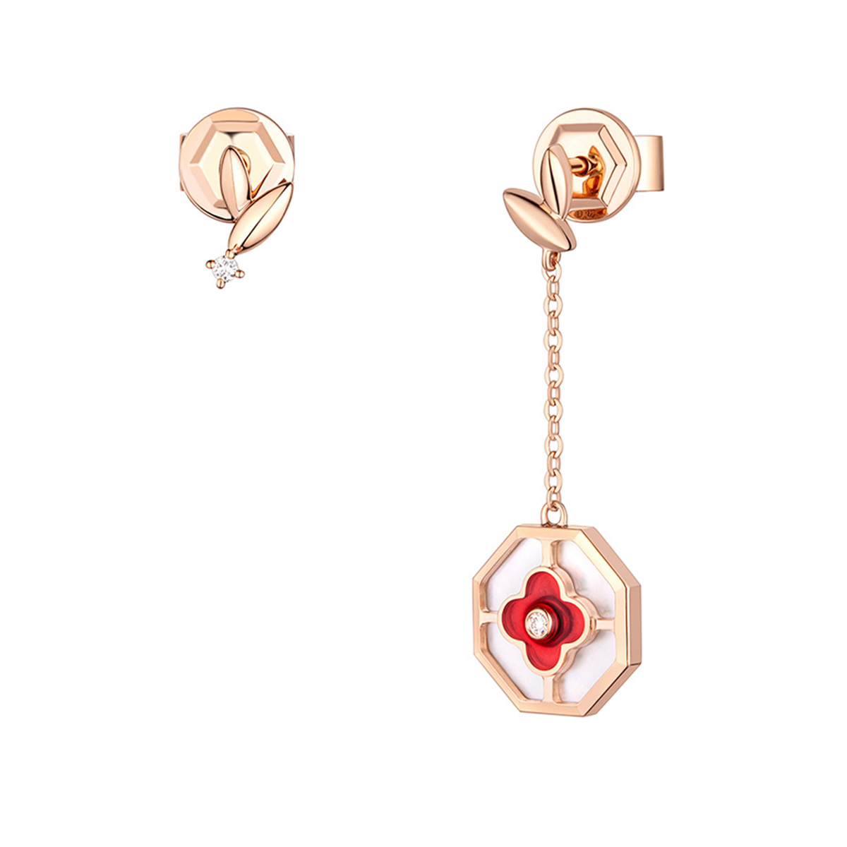 六福珠寶18K金耳環 - 18K玫瑰金鑽石貝母紅花圖案耳環