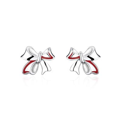 六福珠寶鉑金耳環 - "結•愛"950鉑金琺瑯耳環