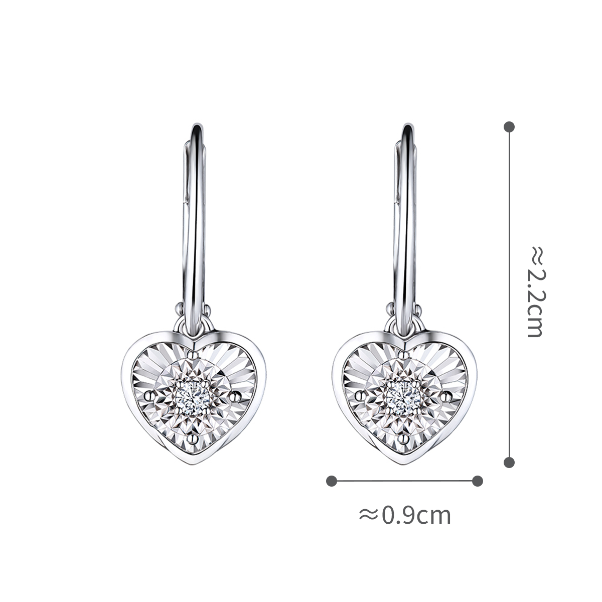 六福珠寶18K金耳環 - "心愛"18K金(白色)鑽石耳環(放閃車花工藝)