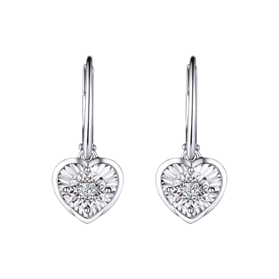 六福珠寶18K金耳環 - "心愛"18K金(白色)鑽石耳環(放閃車花工藝)