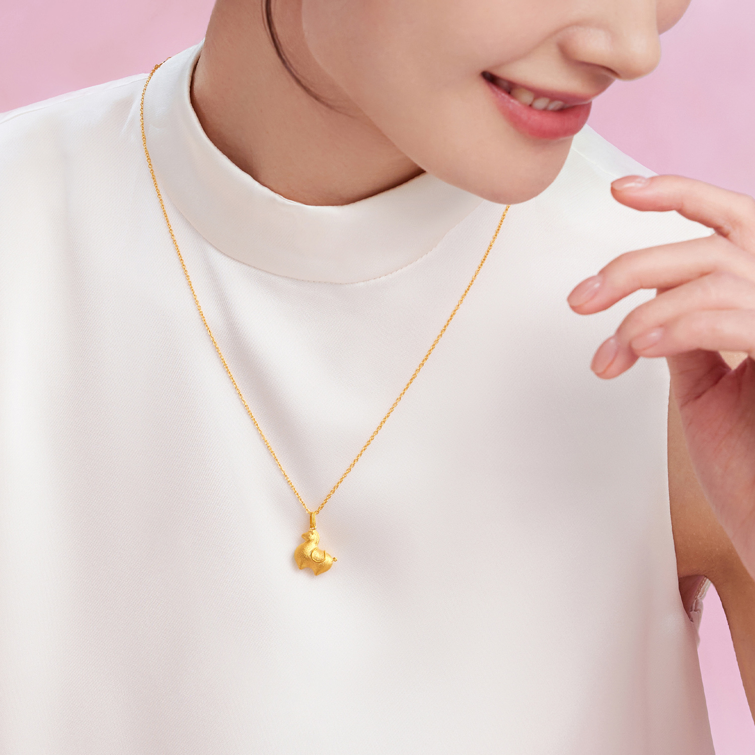 六福珠寶黃金頸鏈 - "墩墩馬"999.9黃金頸鏈(素金版)