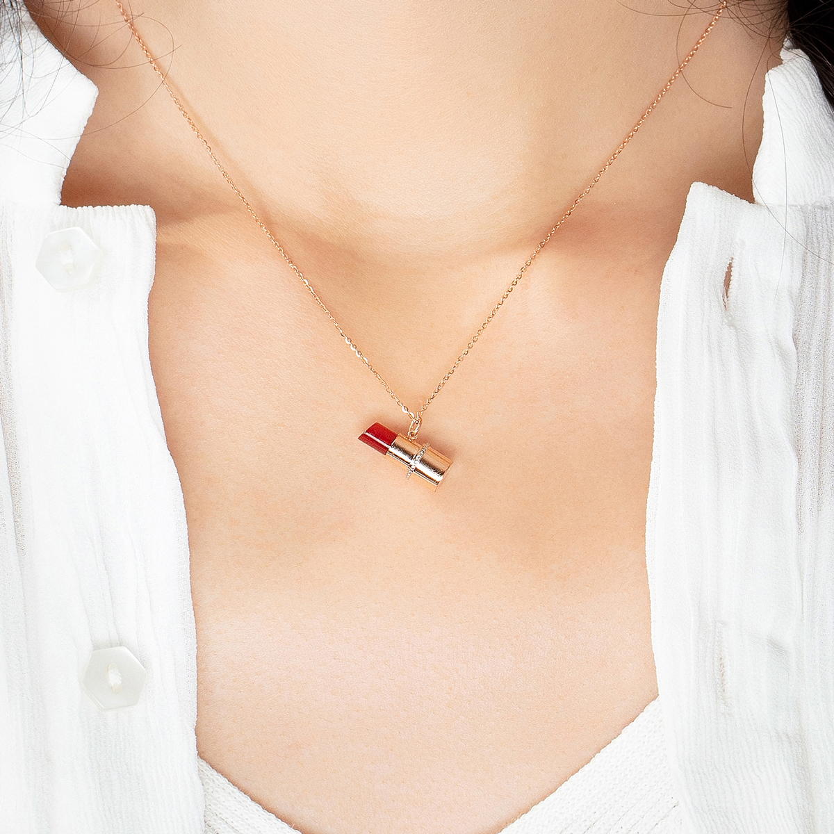 六福珠寶18K金頸鏈 - "小香唇"18K金(分色)紅玉髓頸鏈