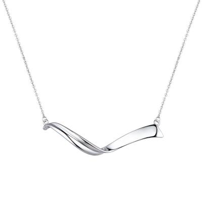 六福珠寶鉑金頸鏈 - "自由之翼"950鉑金頸鏈