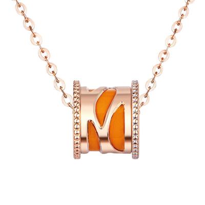 六福珠寶18K金頸鏈 - "幻花筒"鏤空海浪造型18K金(分色)陶瓷頸鏈