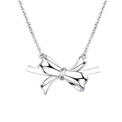 六福珠寶鉑金頸鏈 - "結•愛"950鉑金頸鏈