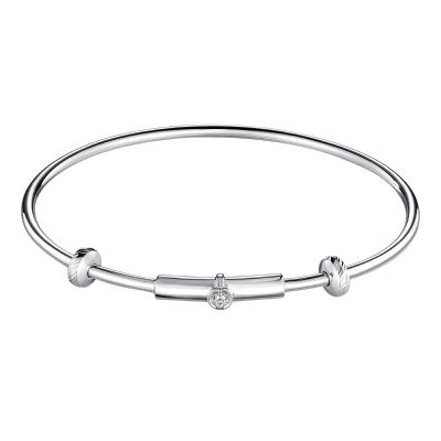 六福珠寶18K金手鐲 - "Dear Q"18K金(白色)鑽石手鐲