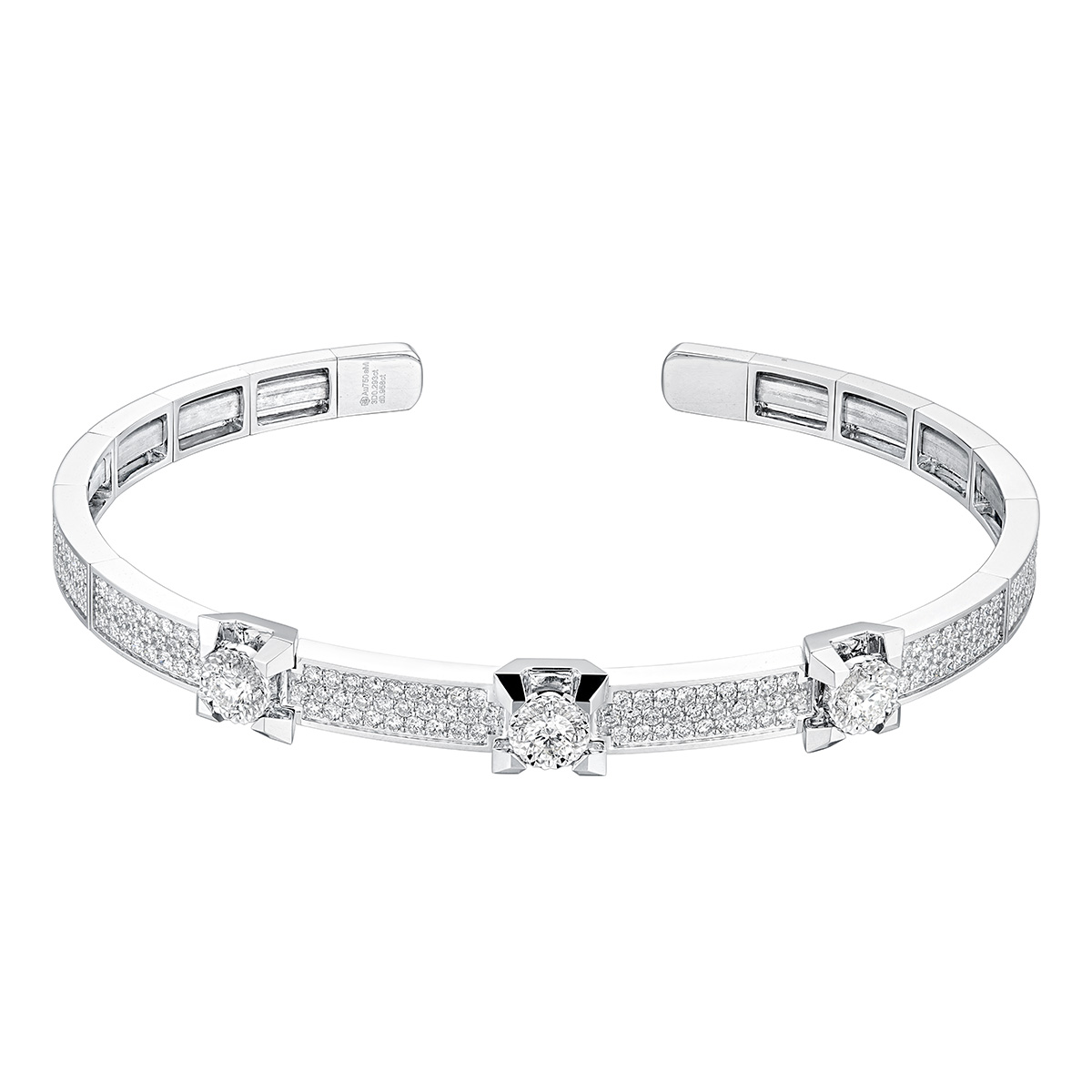 六福珠寶18K金手鐲 - “簡耀鋒芒”18K金(白色)三角爪鑽石手鐲(放閃車花工藝)