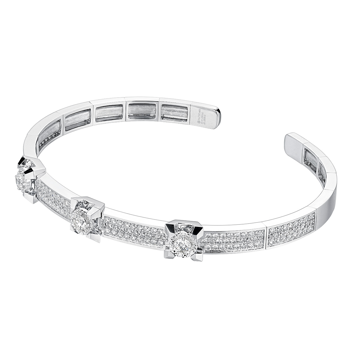 六福珠寶18K金手鐲 - “簡耀鋒芒”18K金(白色)三角爪鑽石手鐲(放閃車花工藝)