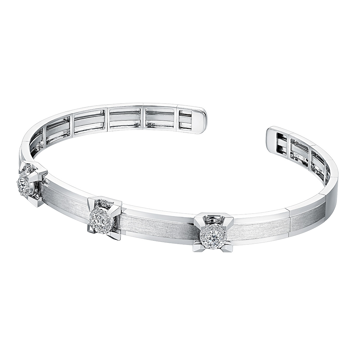 六福珠寶18K白金手鐲 - “簡耀鋒芒”18K金(白色)三角爪鑽石手鐲