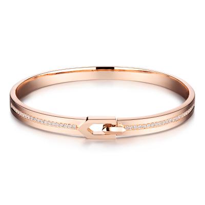 六福珠寶18K金手鐲 - “時尚皮帶”18K玫瑰金鑽石手鐲