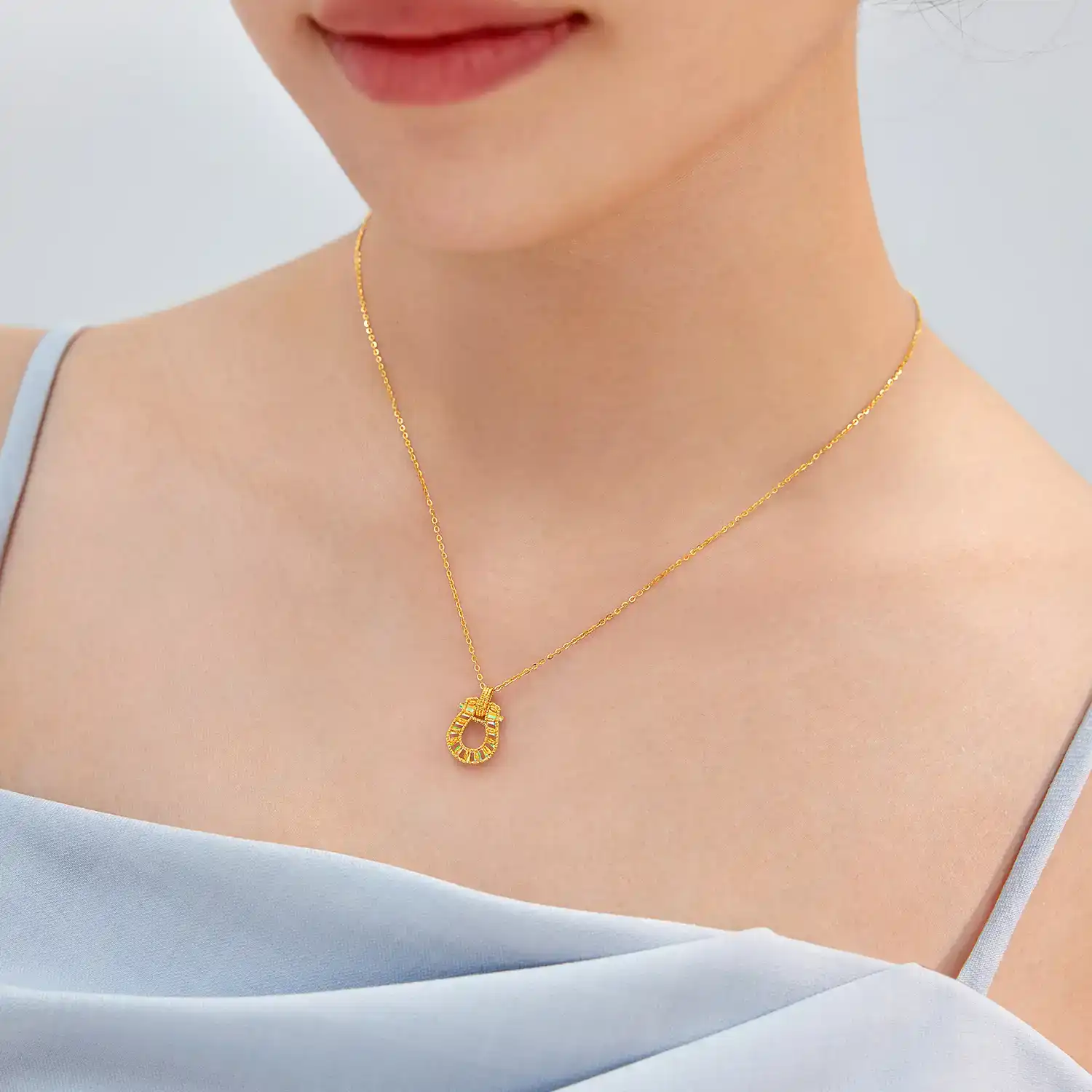 六福珠寶黃金頸鏈 - "冰‧鑽馬蹄"999足金頸鏈