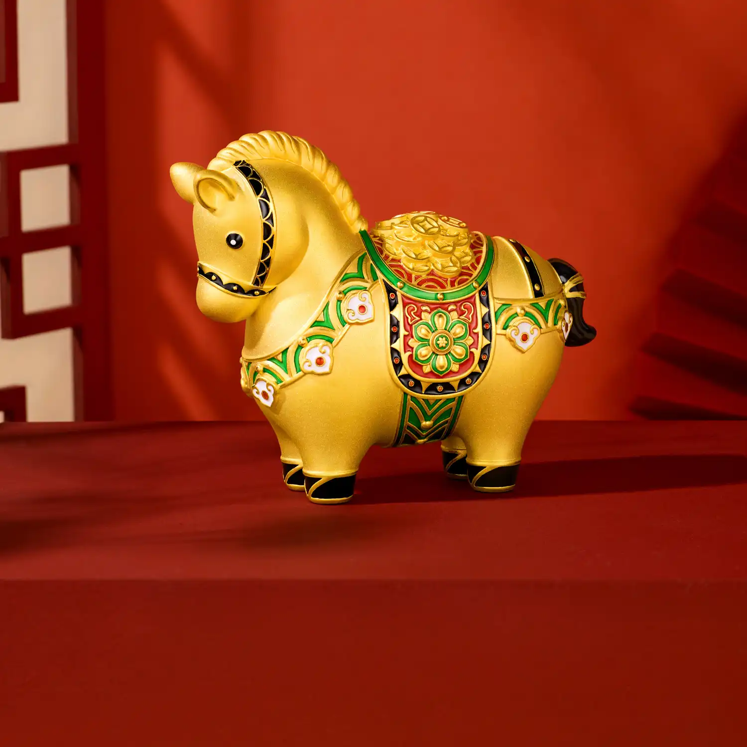 六福珠寶黃金擺件 - "運財墩墩馬"999足金擺件