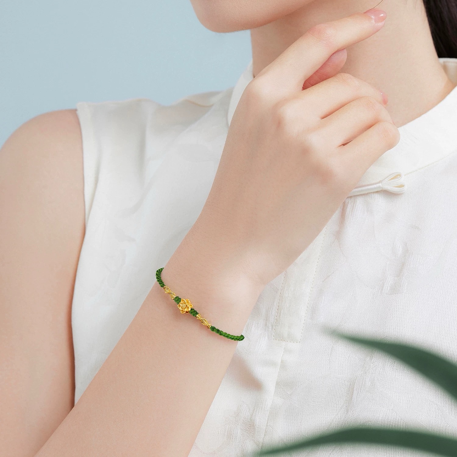 六福珠寶黃金串飾 - “小蓮花”999足金串飾連手繩