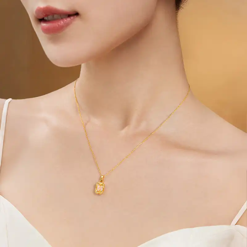 六福珠寶黃金吊墜 - "冰·鑽方糖"999足金吊墜