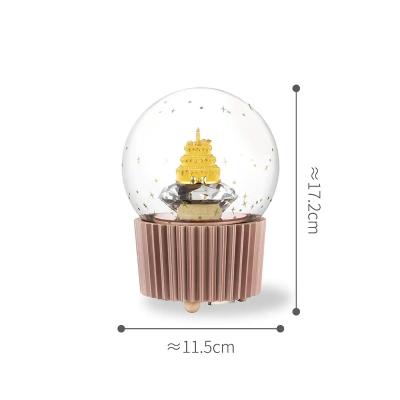六福珠宝黄金摆件 - “生日蛋糕”999足金音乐水晶球摆件